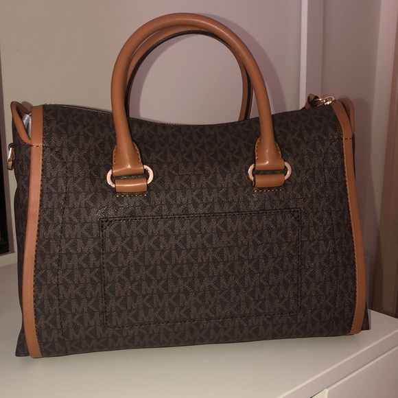 Michael Kors signature Carine Medium Satchel - Picture 2 of 6